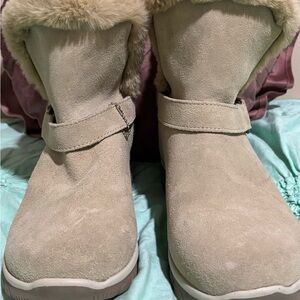 Skechers Tan Fur-Lined Winter Boots